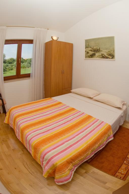 Holiday Home Magnolia Tar-Vabriga Kültér fotó