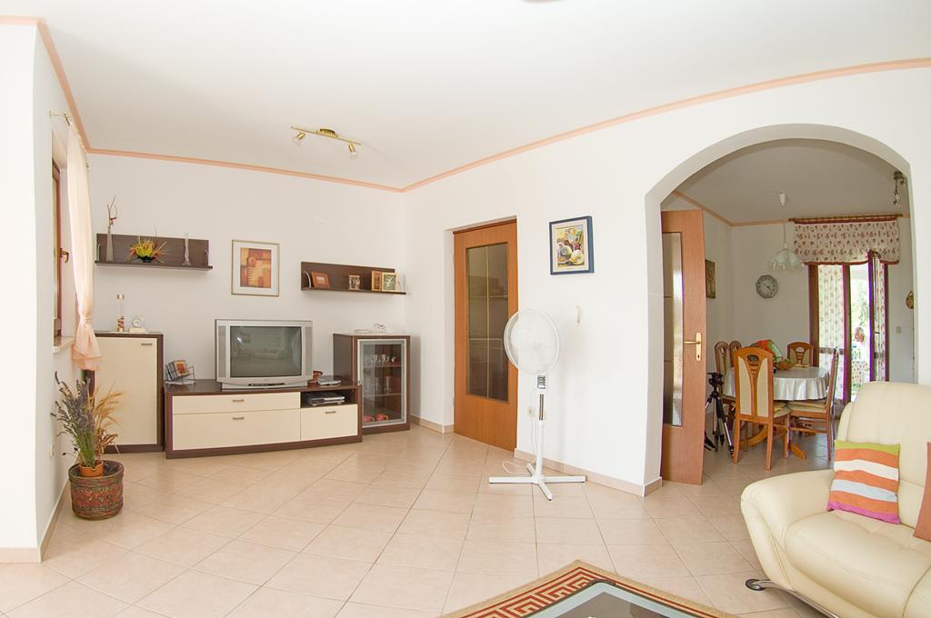 Holiday Home Magnolia Tar-Vabriga Szoba fotó